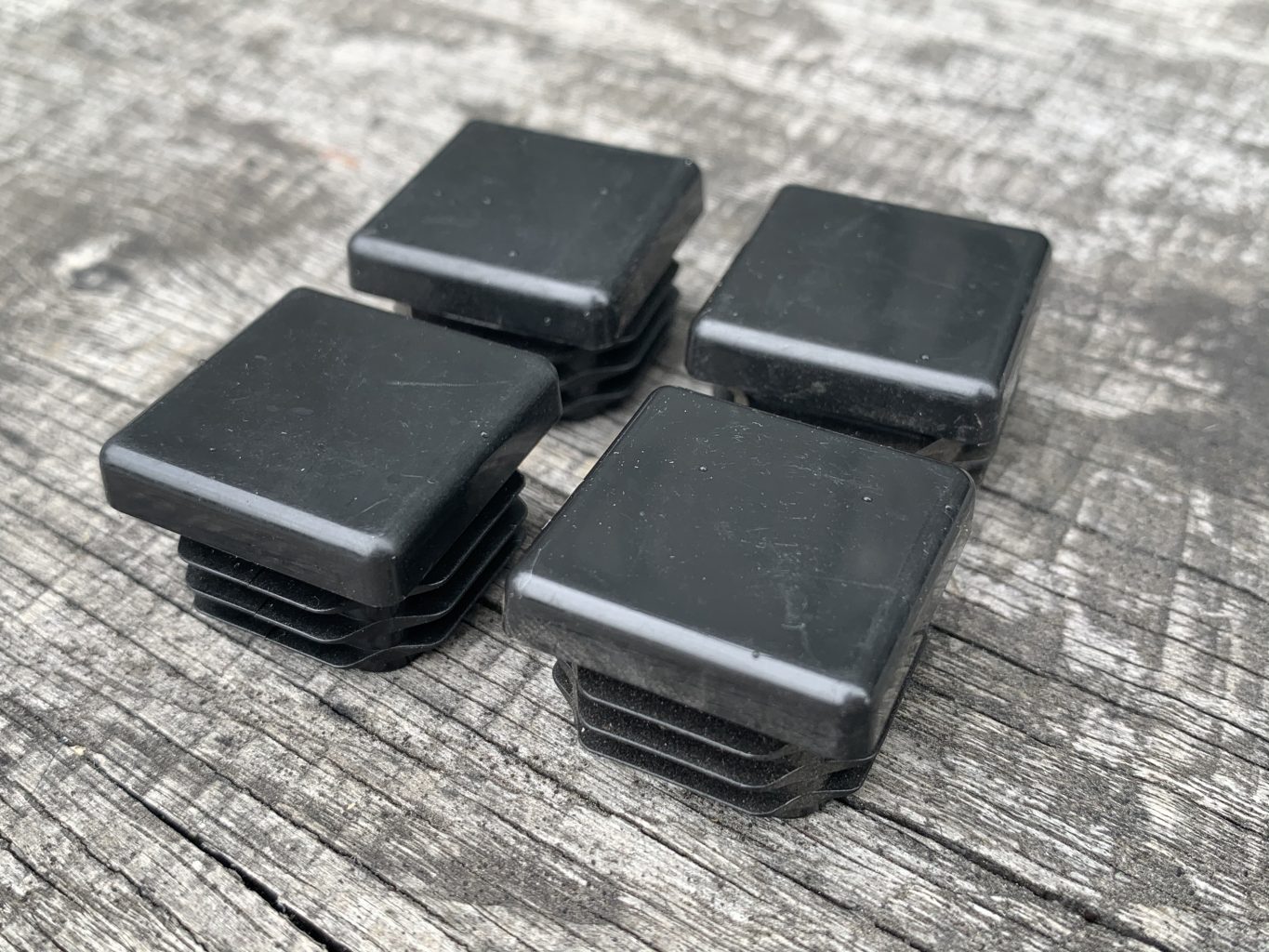 3839 4xSquare Black Plastic Inserts